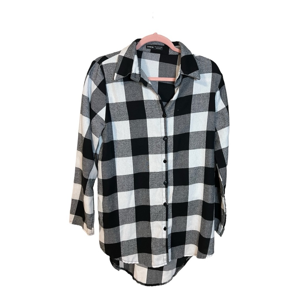 A Checkered button down shirt in size large - Picture 2 of 6